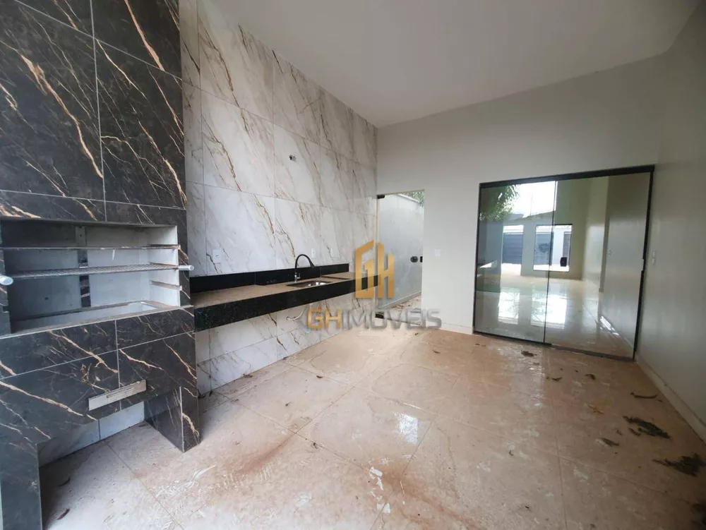 Casa à venda com 3 quartos, 122m² - Foto 1