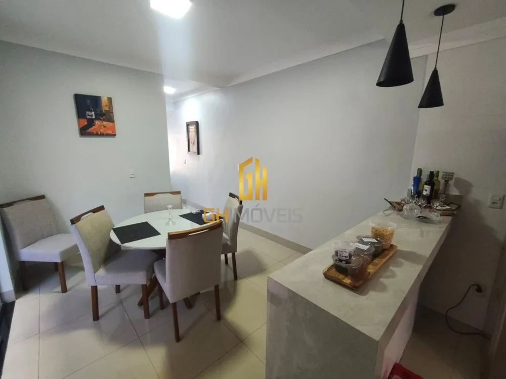 Sobrado, 3 quartos, 176 m² - Foto 1