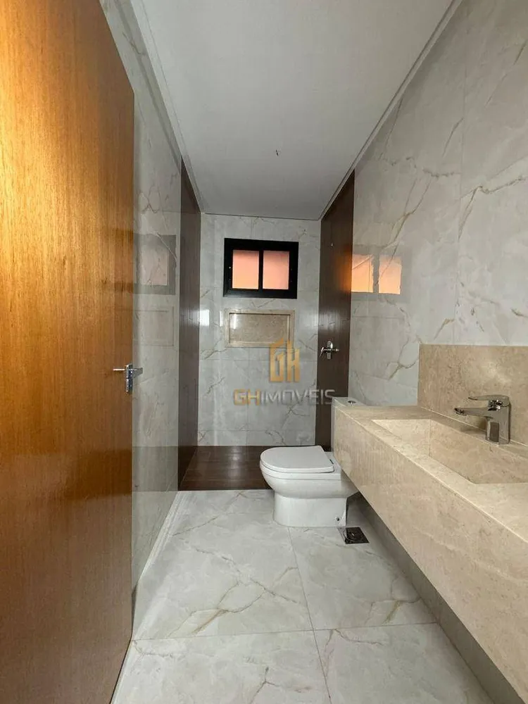 Sobrado, 4 quartos, 260 m² - Foto 1