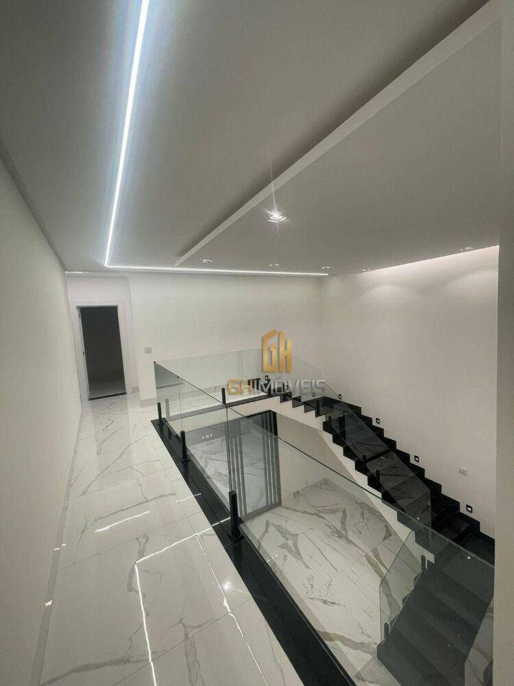 Sobrado, 4 quartos, 325 m² - Foto 1