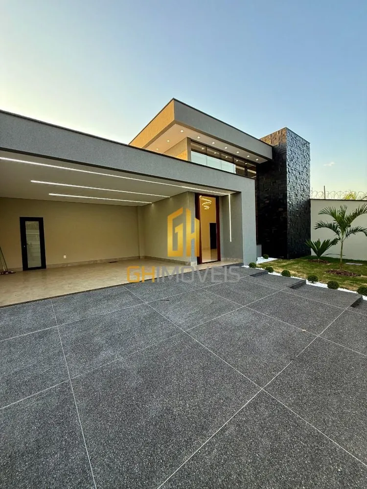 Casa, 3 quartos, 218 m² - Foto 1