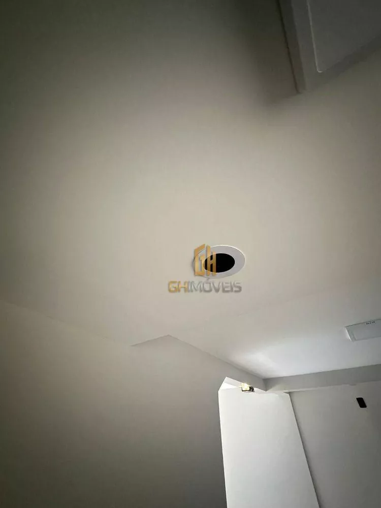 Apartamento à venda com 3 quartos, 106m² - Foto 2