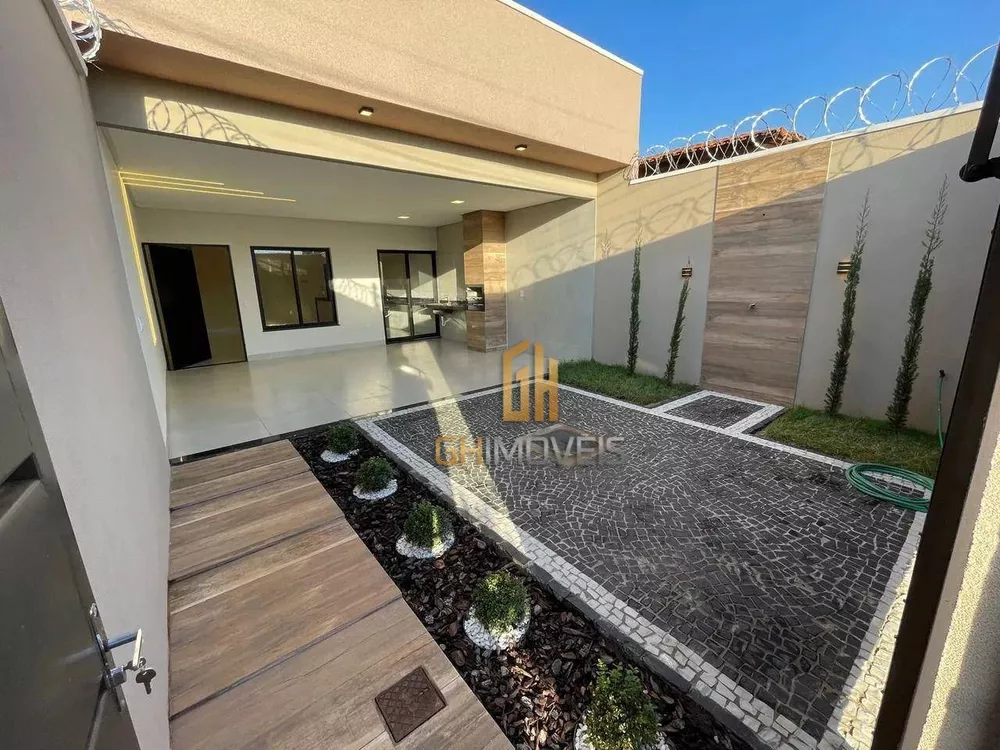 Casa à venda com 3 quartos, 140m² - Foto 1