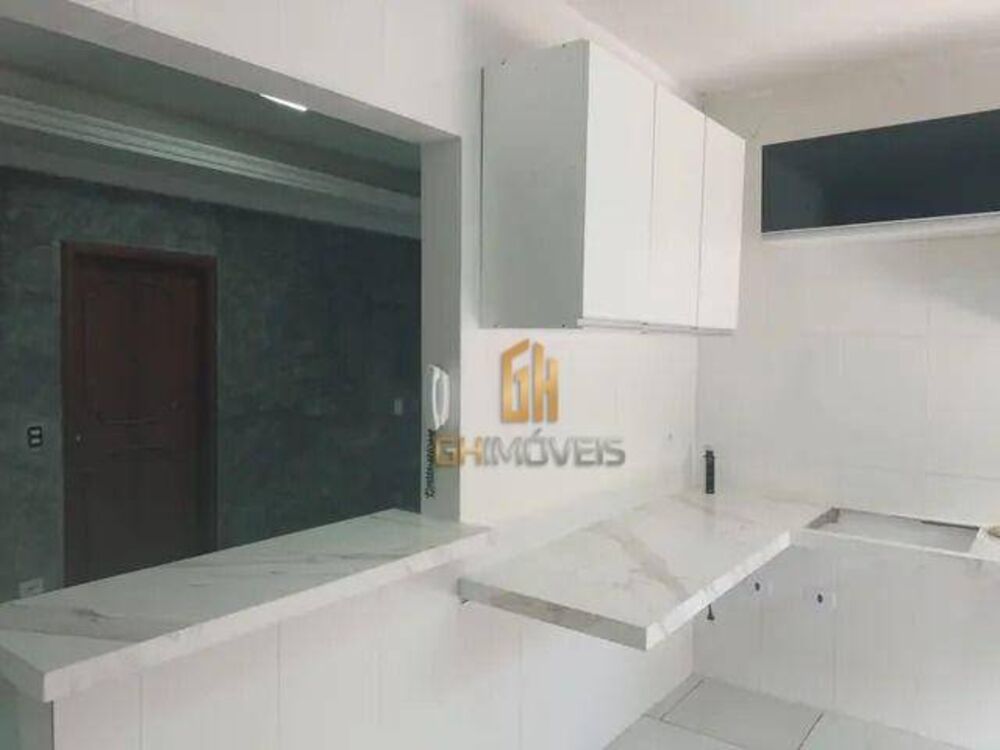Casa à venda com 4 quartos, 245m² - Foto 5