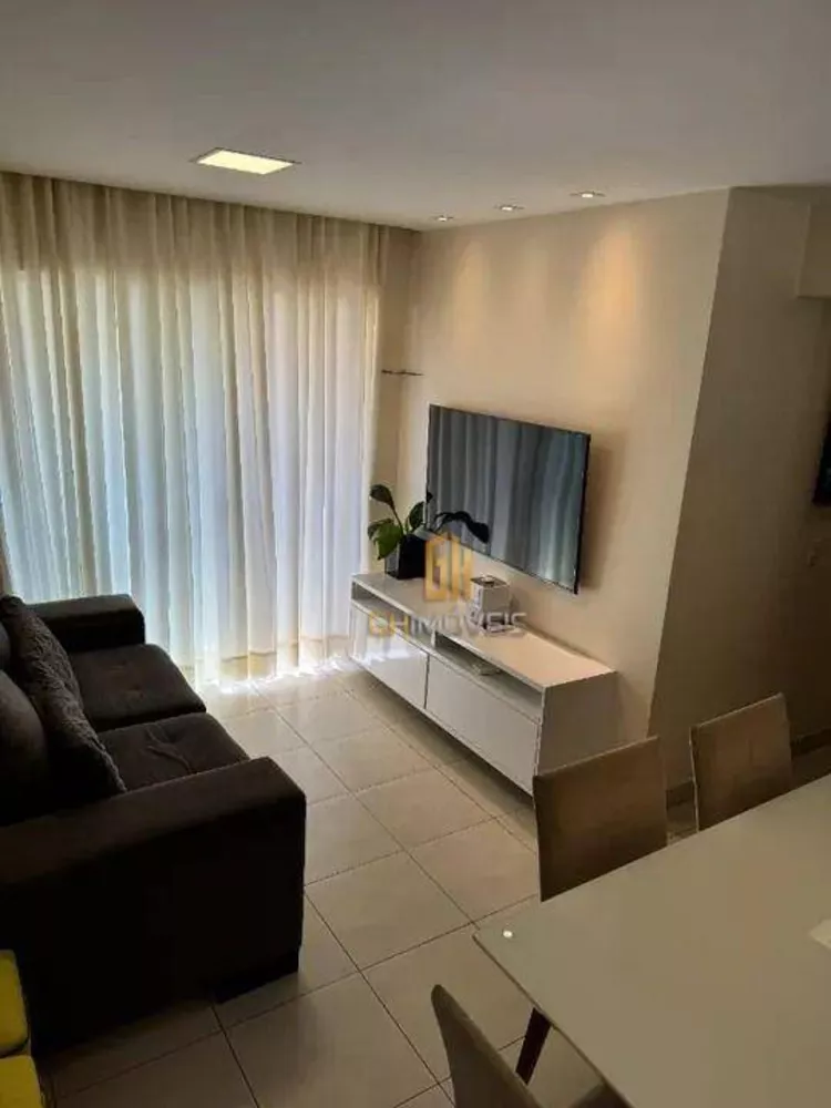 Apartamento à venda com 2 quartos, 64m² - Foto 2