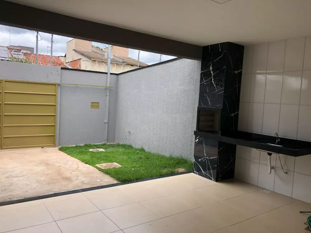 Casa à venda com 2 quartos, 88m² - Foto 2