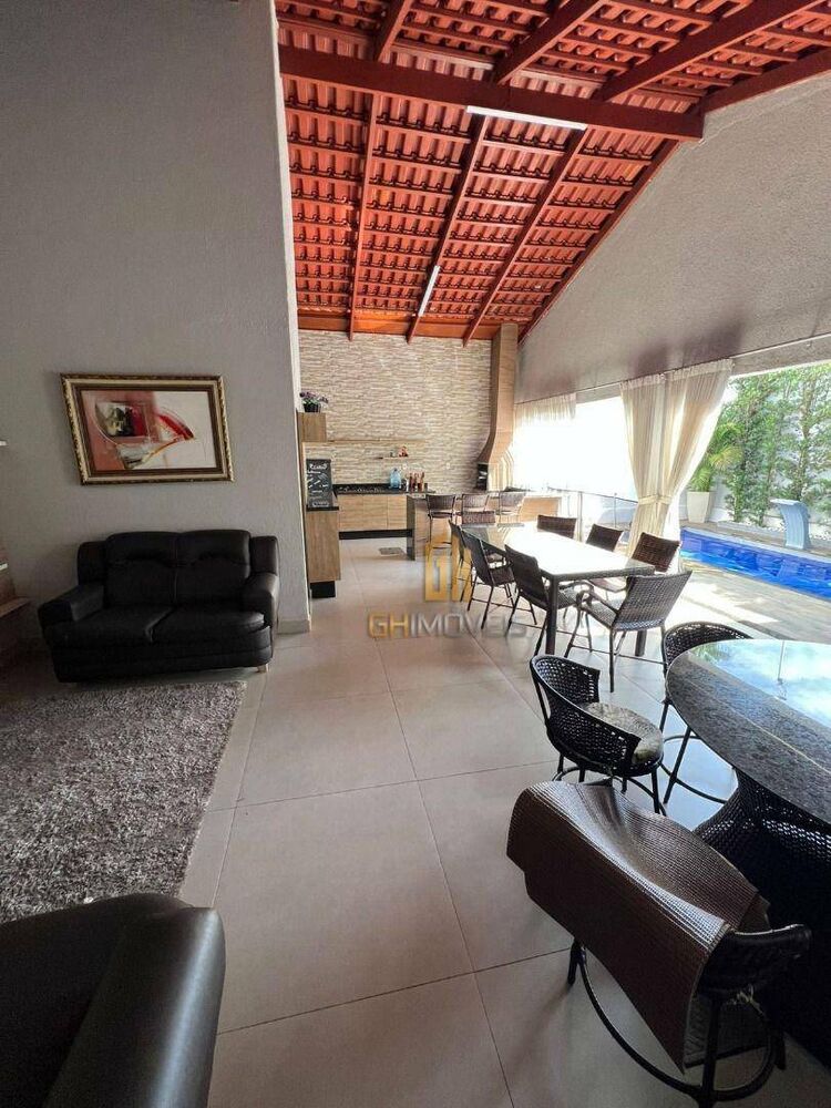 Casa, 3 quartos, 240 m² - Foto 4