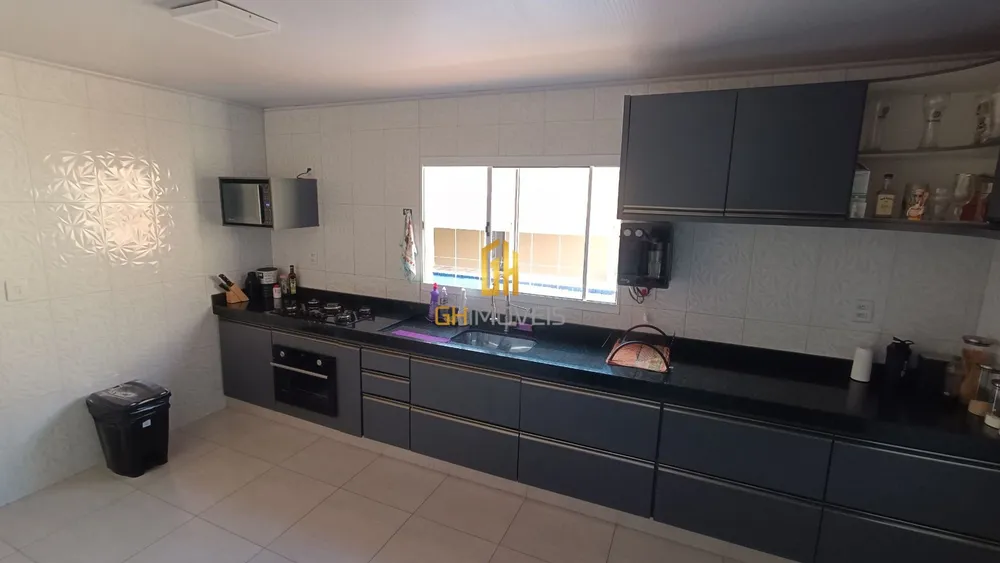 Casa, 3 quartos, 300 m² - Foto 4