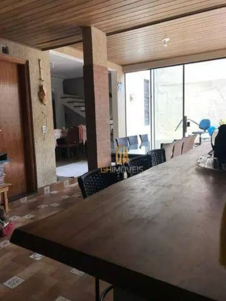 Sobrado à venda com 4 quartos, 184m² - Foto 2