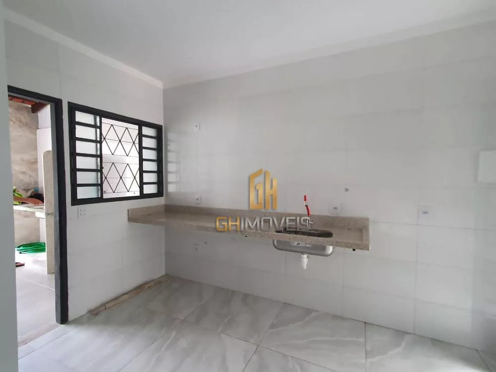 Casa à venda com 3 quartos, 119m² - Foto 4