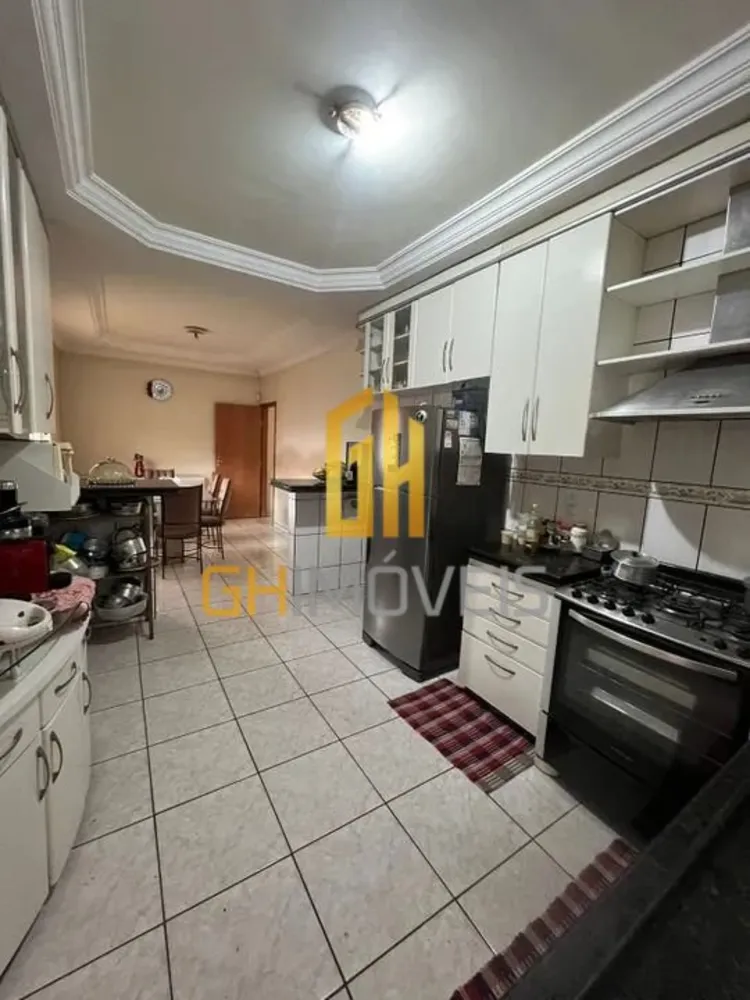 Casa, 4 quartos, 300 m² - Foto 3