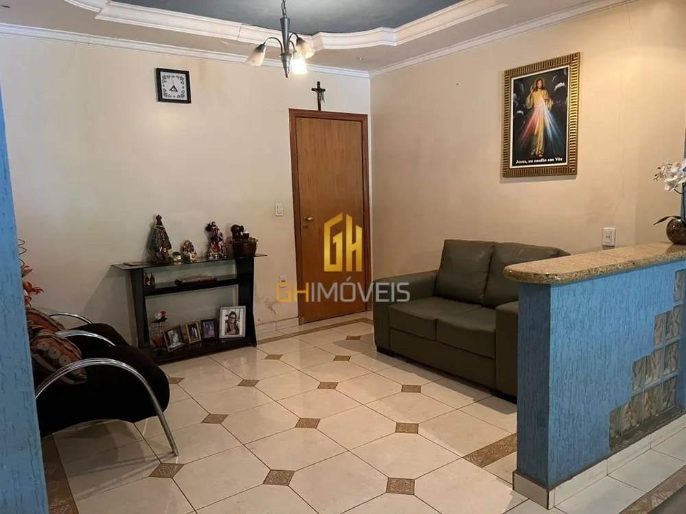 Casa, 3 quartos, 200 m² - Foto 1