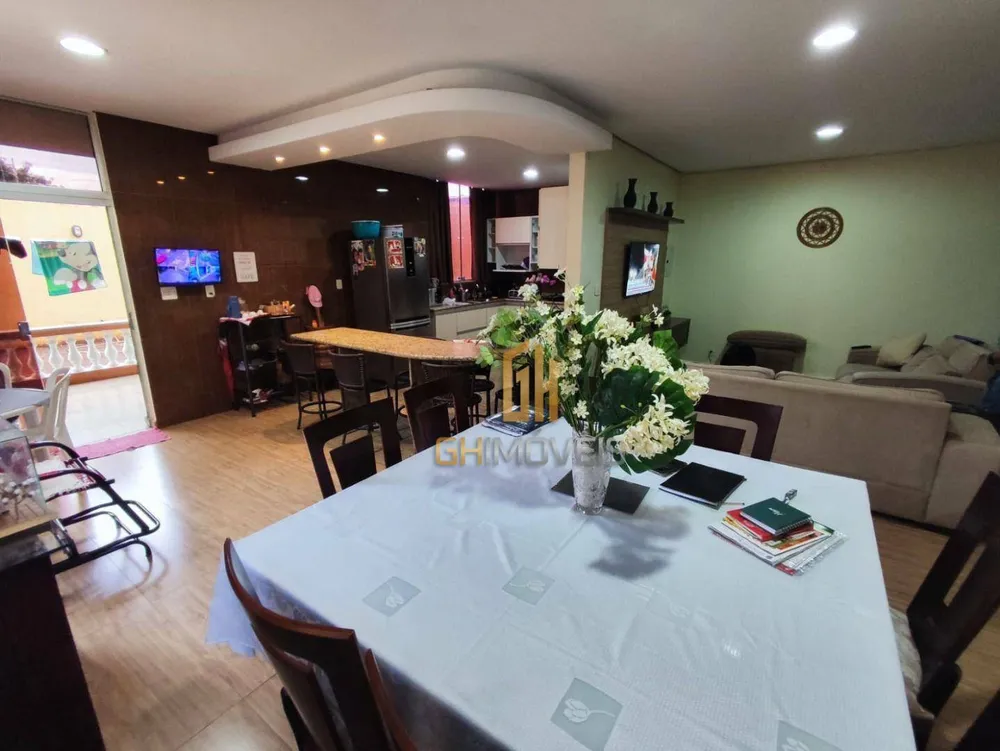 Sobrado, 4 quartos, 240 m² - Foto 3