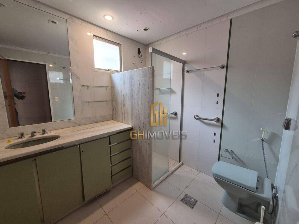 Apartamento, 4 quartos, 252 m² - Foto 2