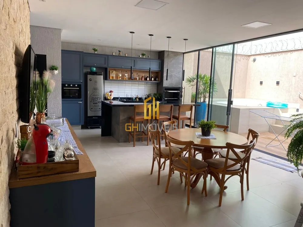 Casa, 3 quartos, 256 m² - Foto 2