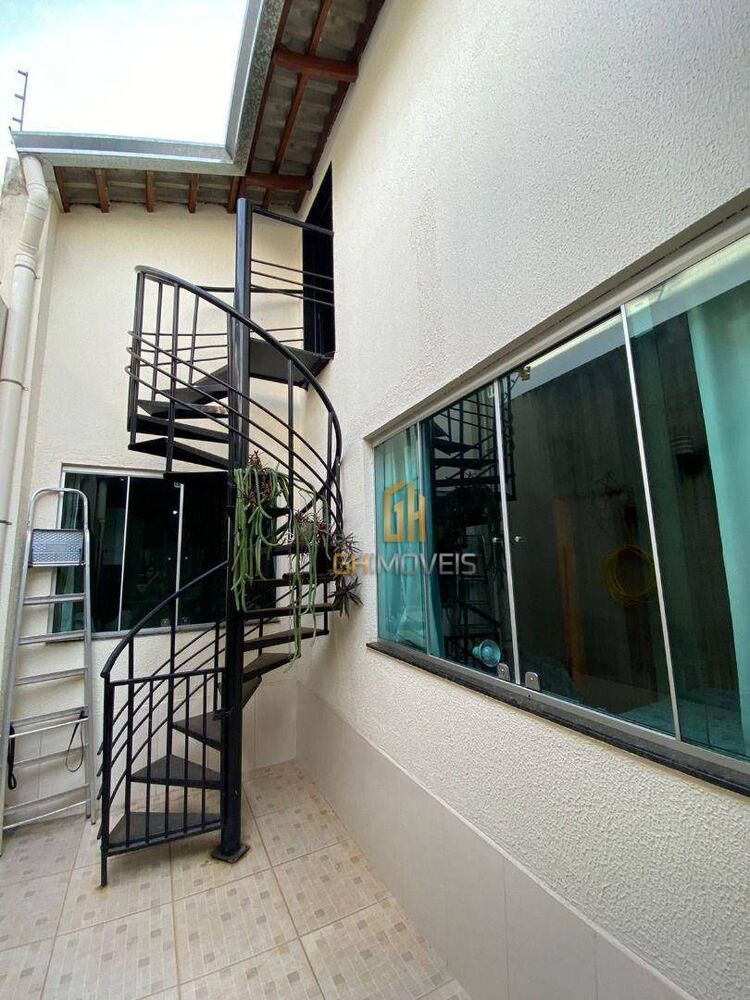 Casa, 2 quartos, 237 m² - Foto 3