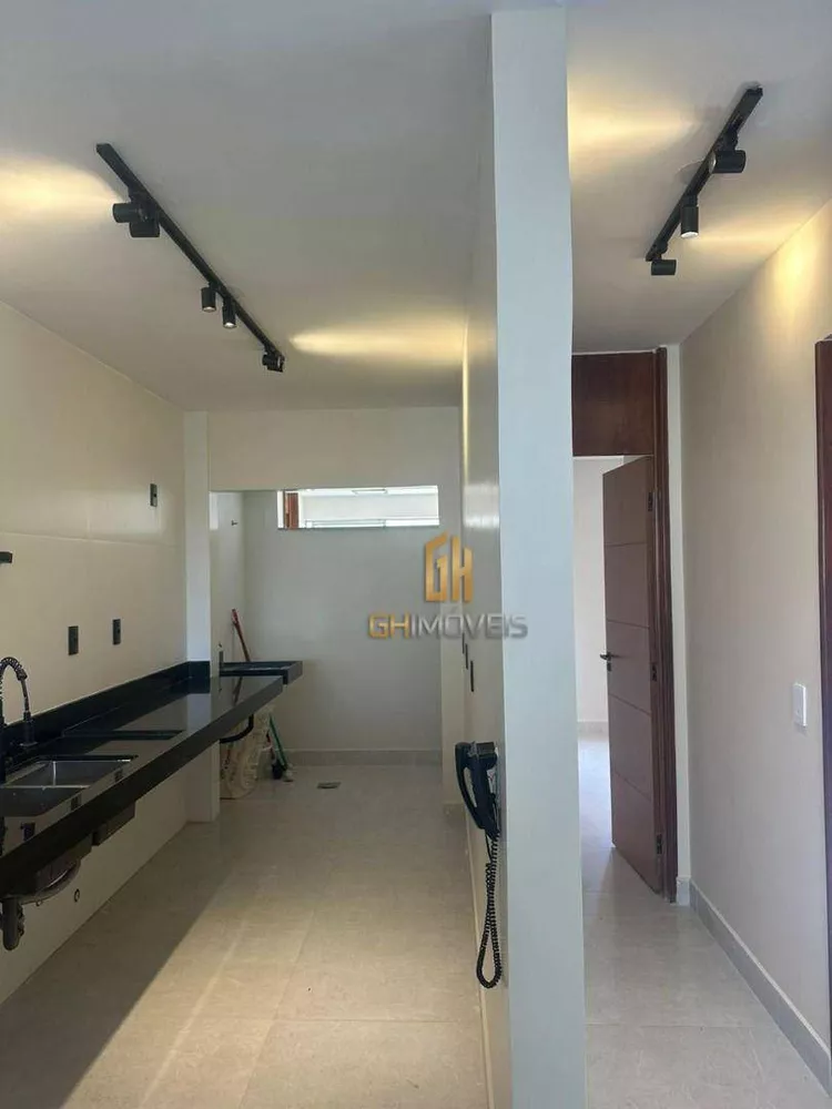 Apartamento à venda com 3 quartos, 96m² - Foto 2