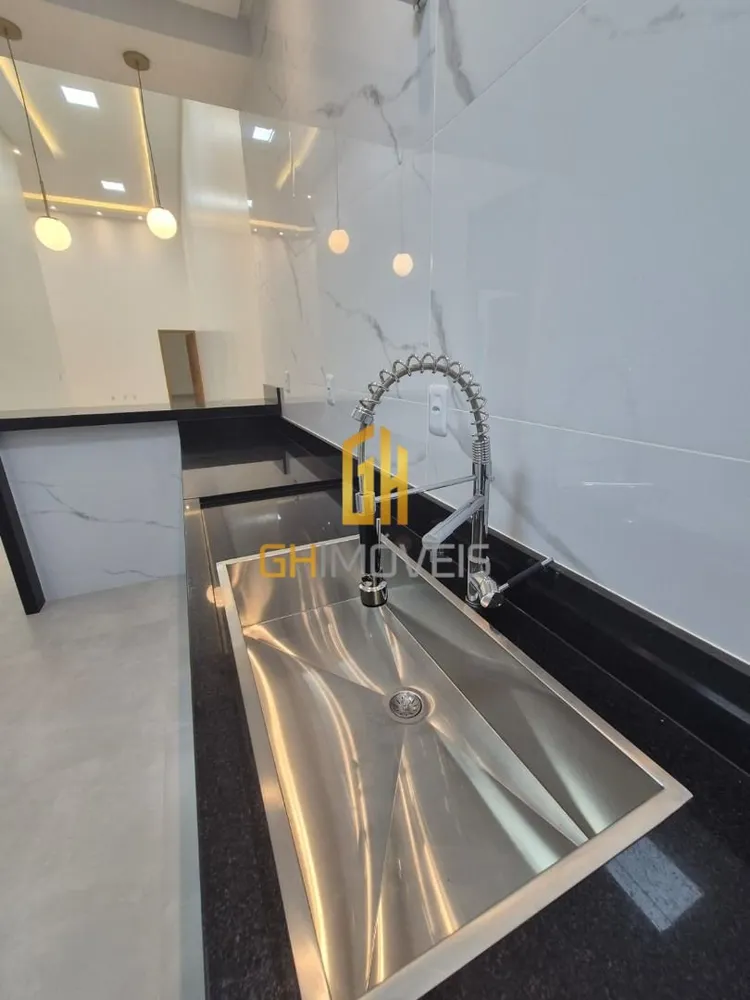 Casa, 3 quartos, 169 m² - Foto 1