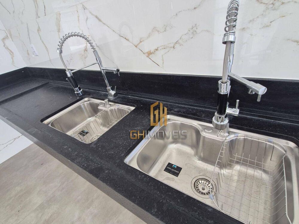 Casa à venda com 3 quartos, 200m² - Foto 4