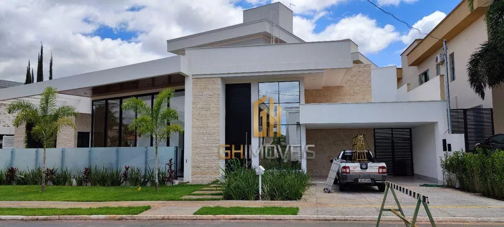 Casa de Condomínio à venda com 4 quartos, 263m² - Foto 1