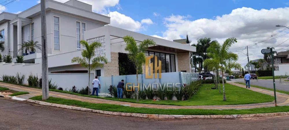 Casa de Condomínio à venda com 4 quartos, 263m² - Foto 3