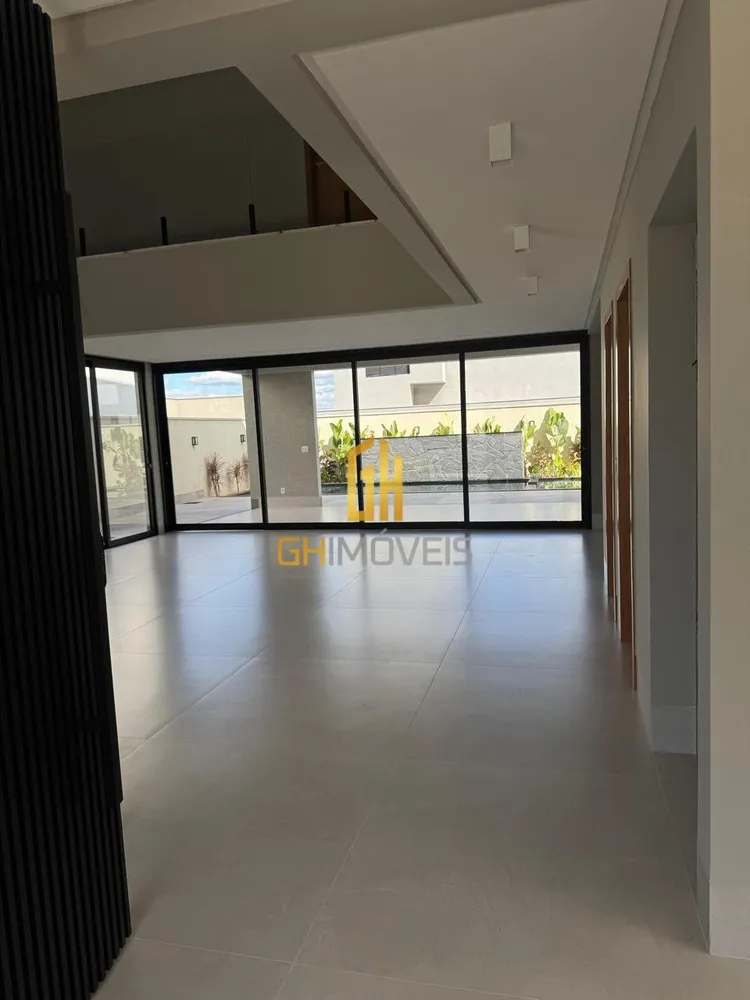 Sobrado, 4 quartos, 299 m² - Foto 2