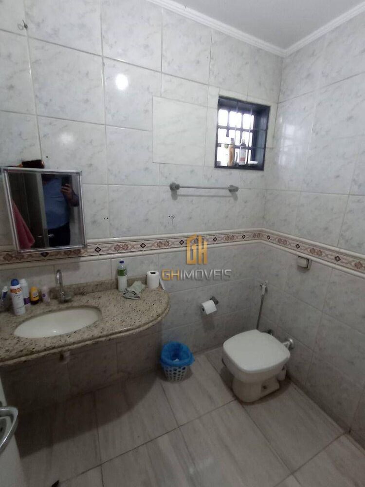 Casa à venda com 4 quartos, 260m² - Foto 2