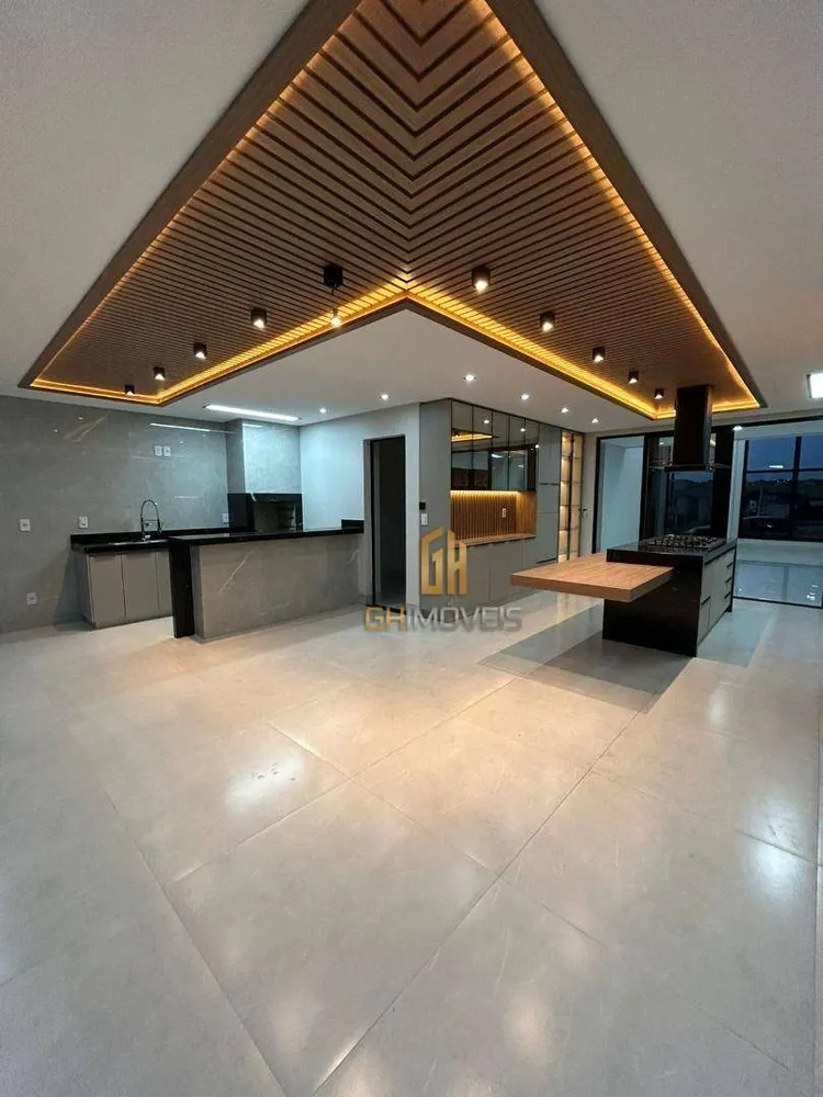 Sobrado, 4 quartos, 232 m² - Foto 1