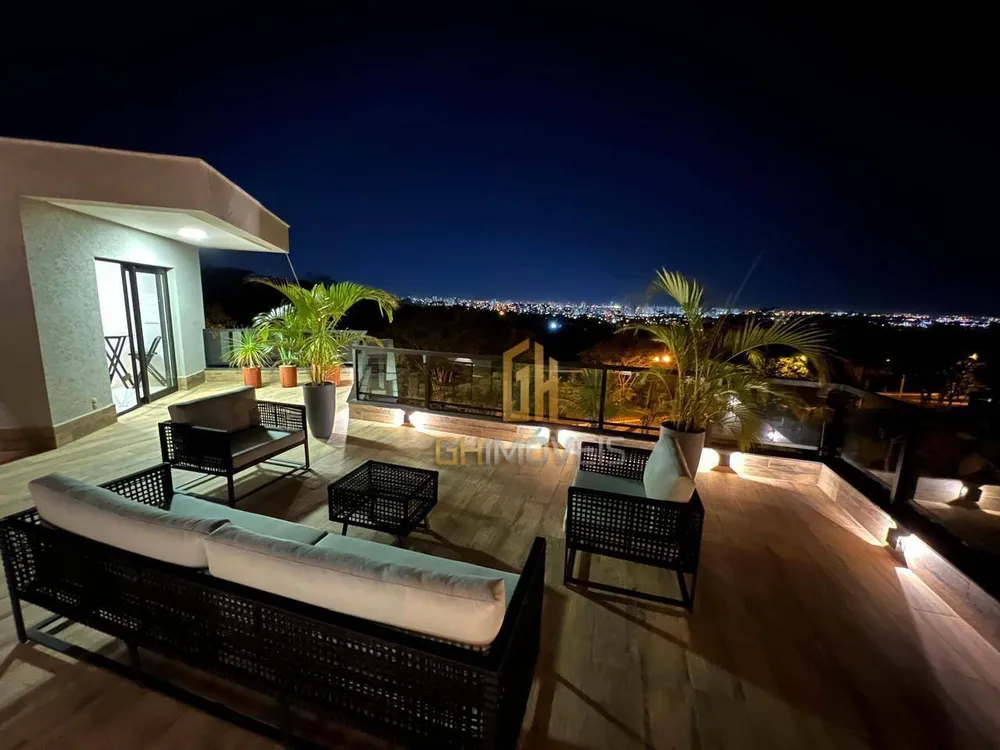 Sobrado, 3 quartos, 438 m² - Foto 1