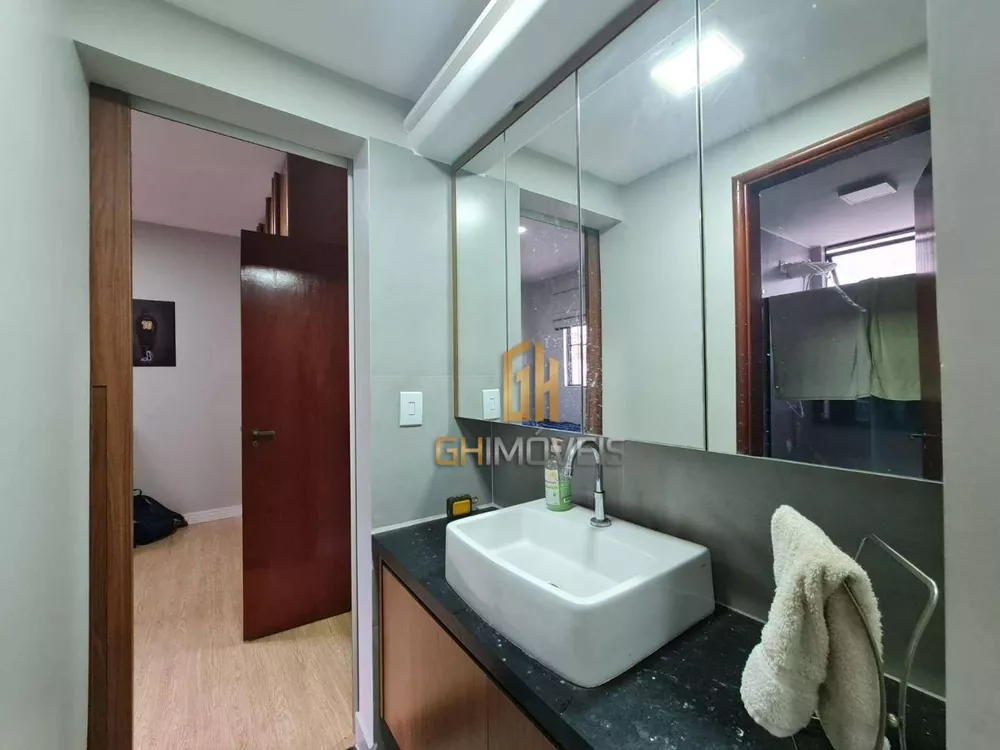 Apartamento à venda com 4 quartos, 205m² - Foto 4