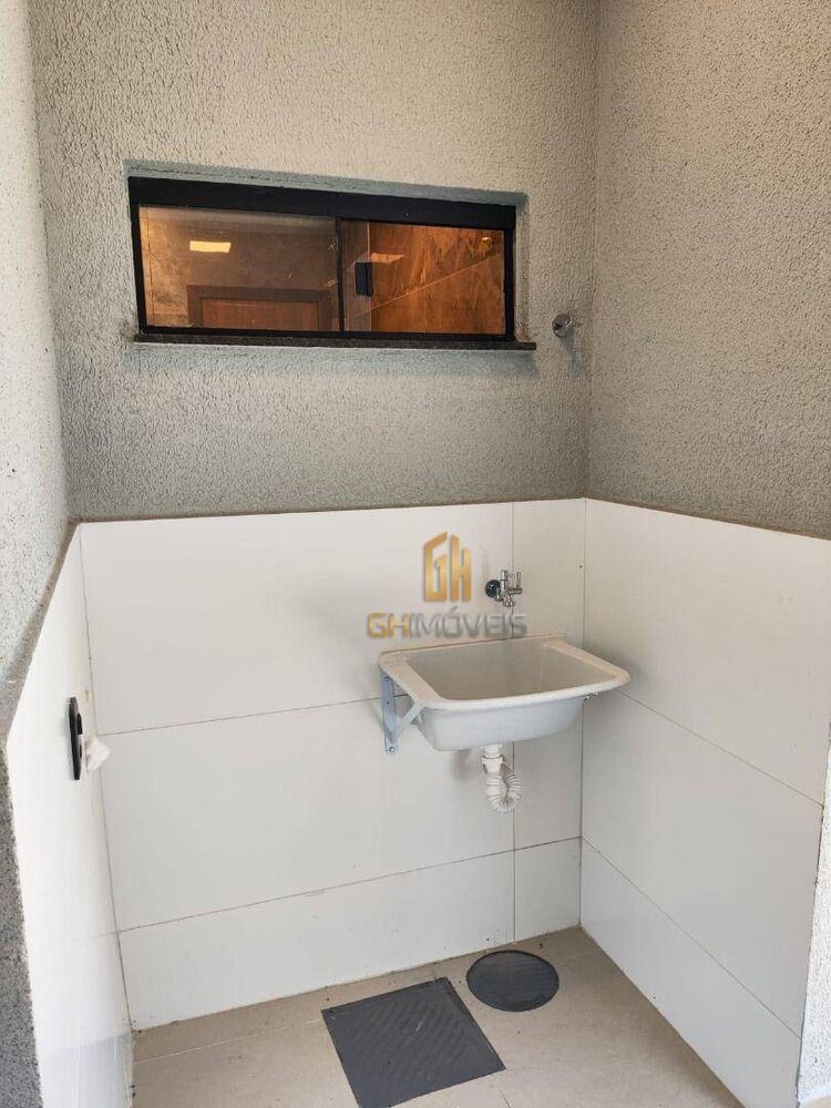 Casa à venda com 3 quartos, 110m² - Foto 4