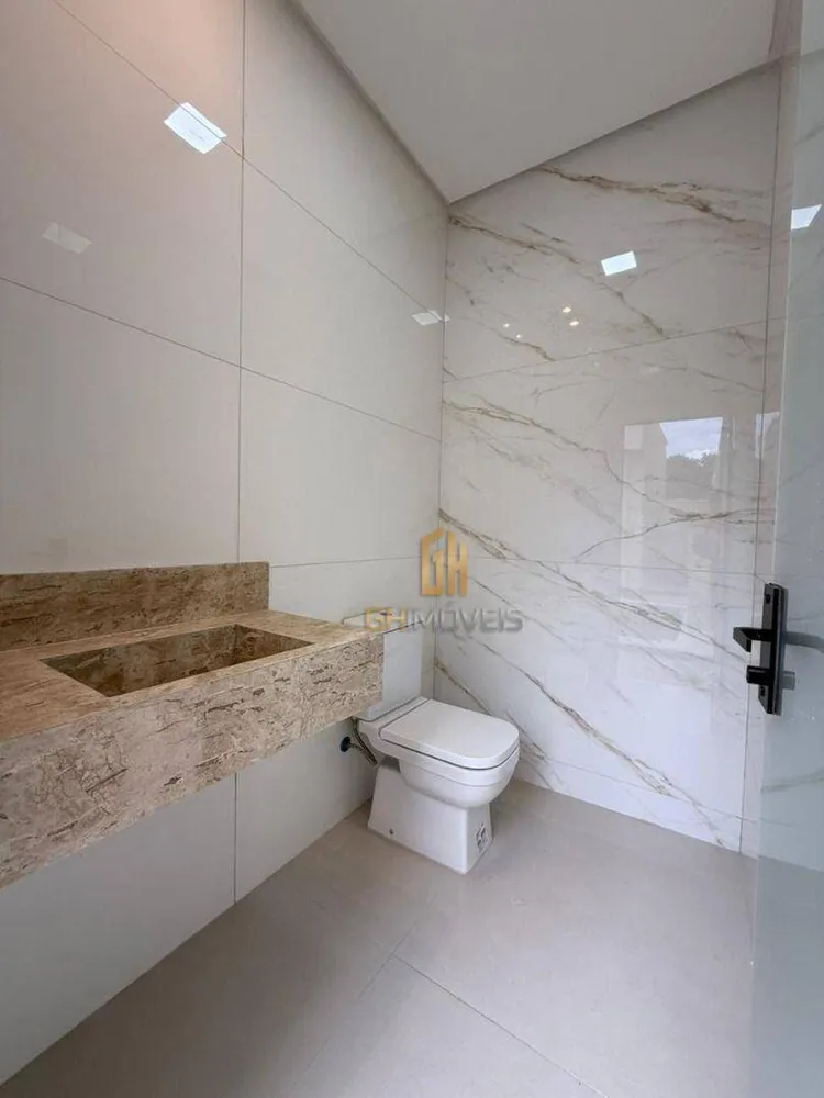 Casa, 4 quartos, 200 m² - Foto 1