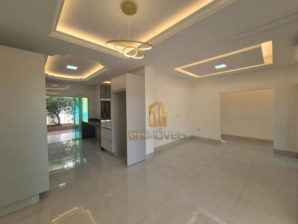 Casa, 3 quartos, 268 m² - Foto 1