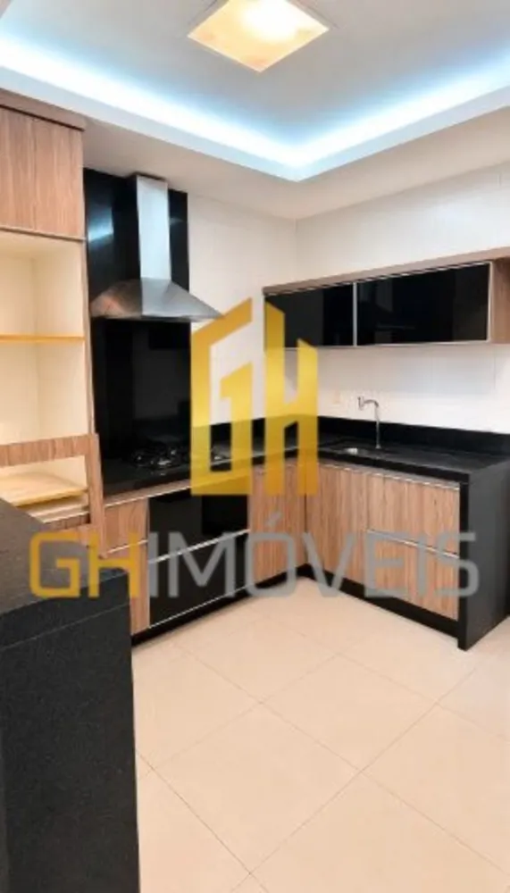 Casa, 3 quartos, 190 m² - Foto 1
