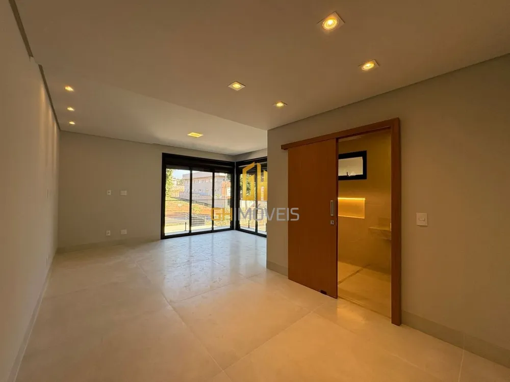 Sobrado, 3 quartos, 217 m² - Foto 2