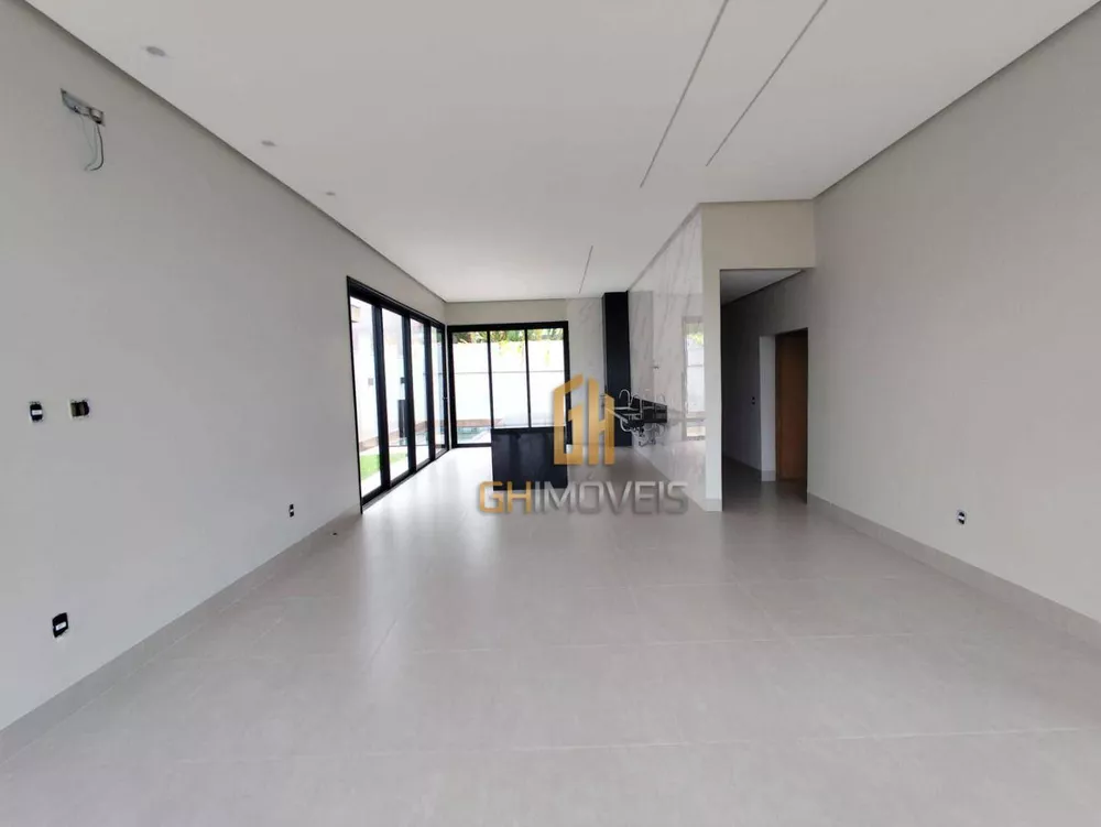 Casa de Condomínio à venda com 3 quartos, 213m² - Foto 2