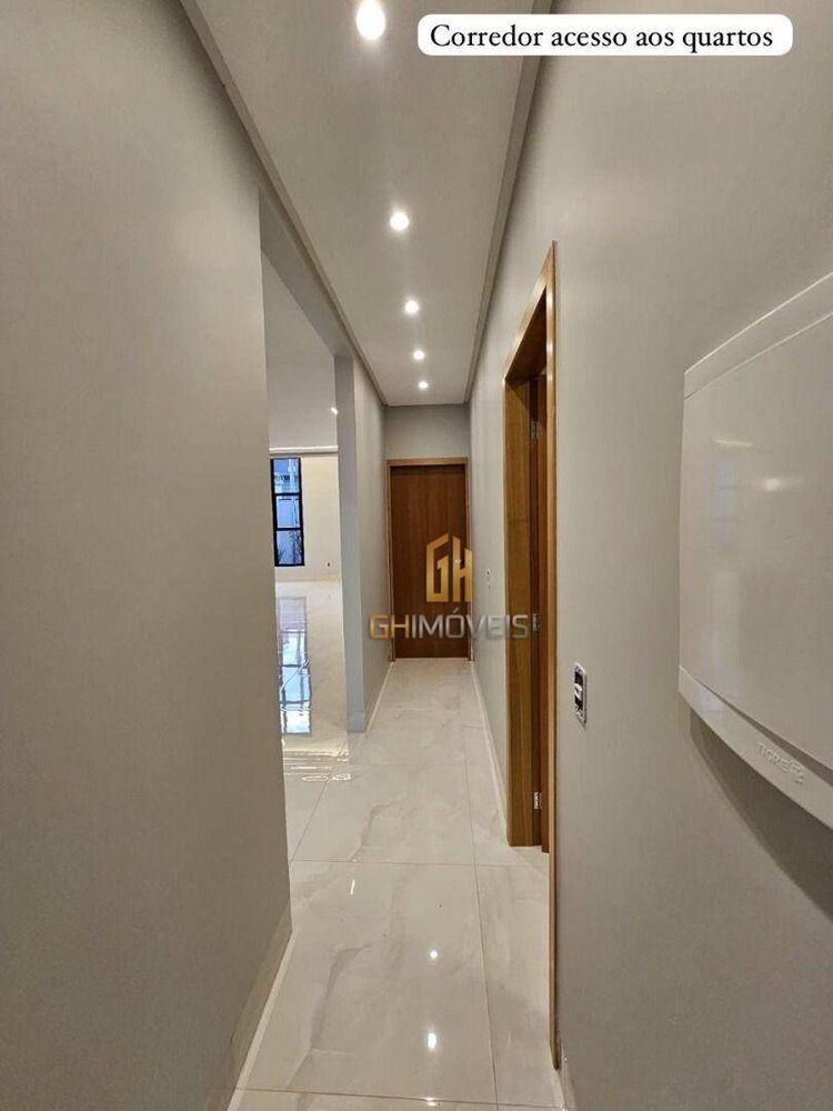 Casa, 4 quartos, 217 m² - Foto 1