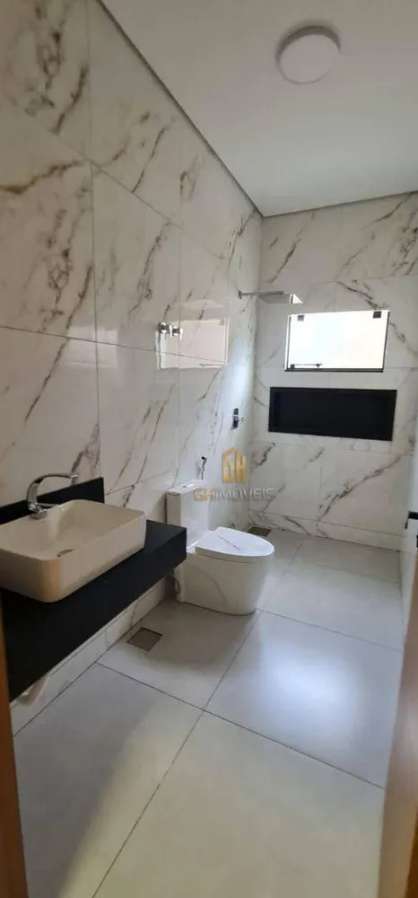 Casa, 3 quartos, 221 m² - Foto 2