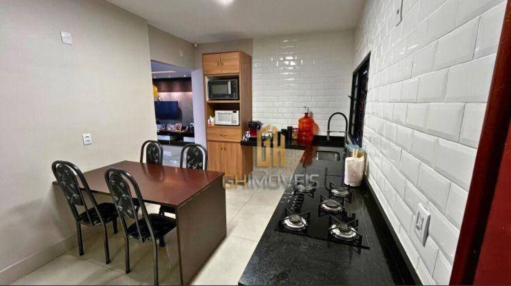 Casa à venda com 3 quartos, 190m² - Foto 4