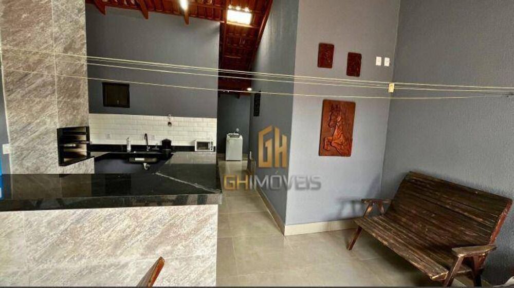 Casa à venda com 3 quartos, 190m² - Foto 2