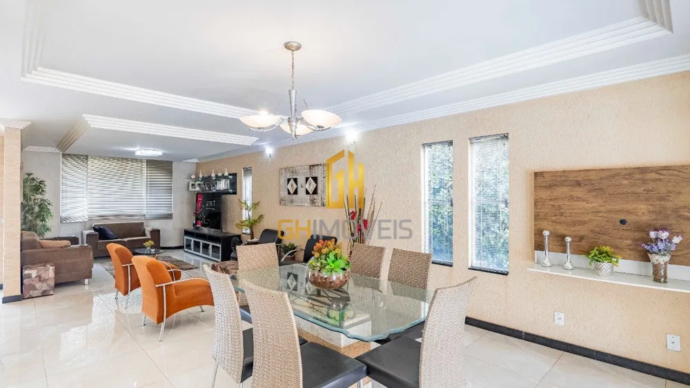 Sobrado, 3 quartos, 250 m² - Foto 1
