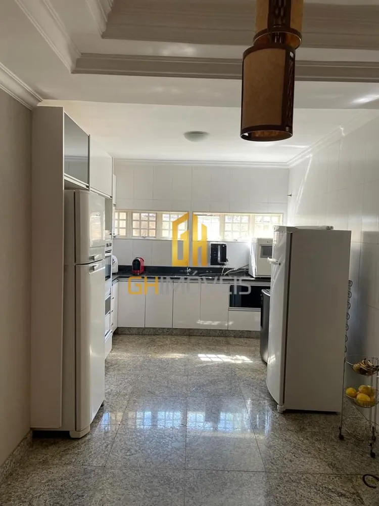 Casa, 3 quartos, 240 m² - Foto 2