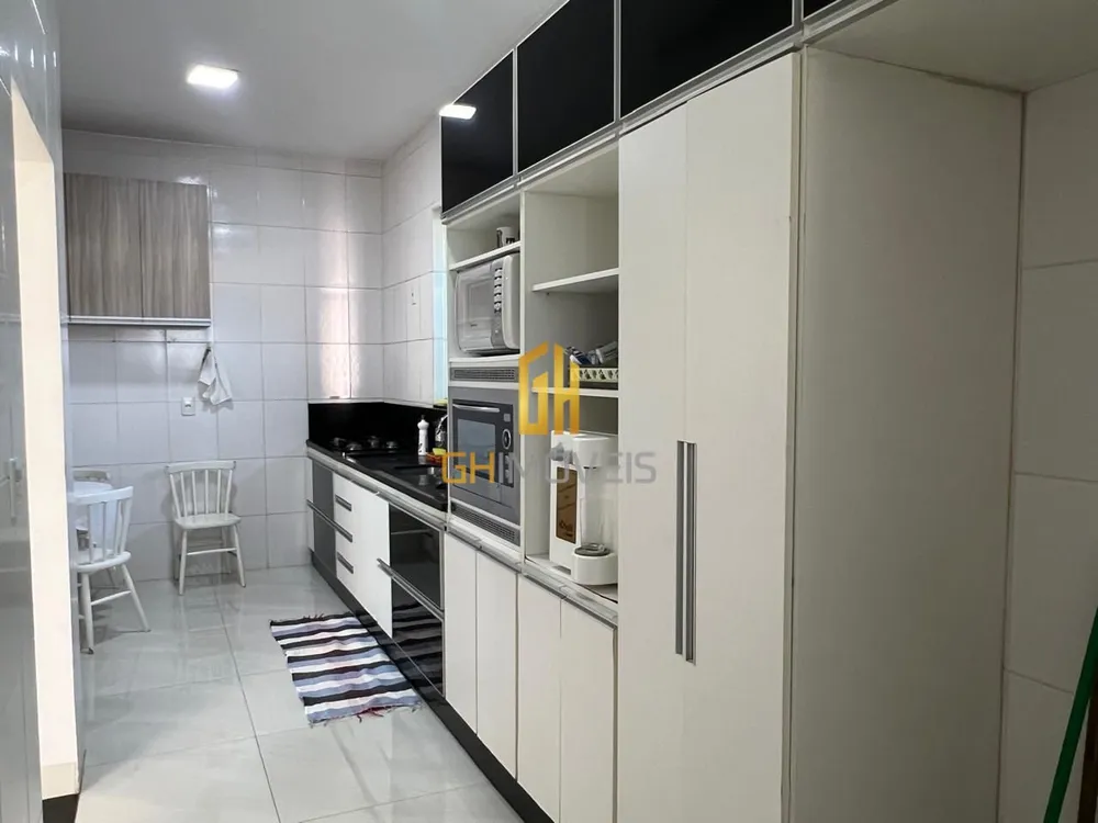 Sobrado, 3 quartos, 180 m² - Foto 1