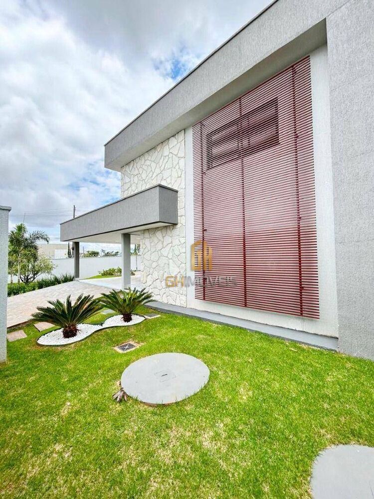 Sobrado à venda com 4 quartos, 301m² - Foto 2