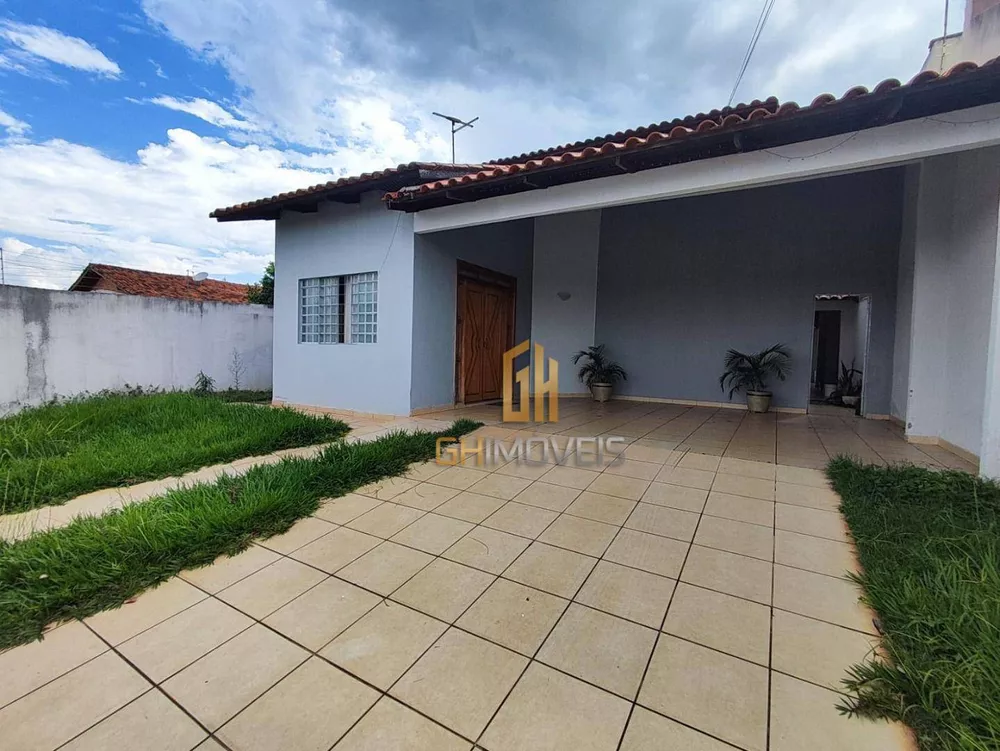 Casa à venda com 3 quartos, 220m² - Foto 3