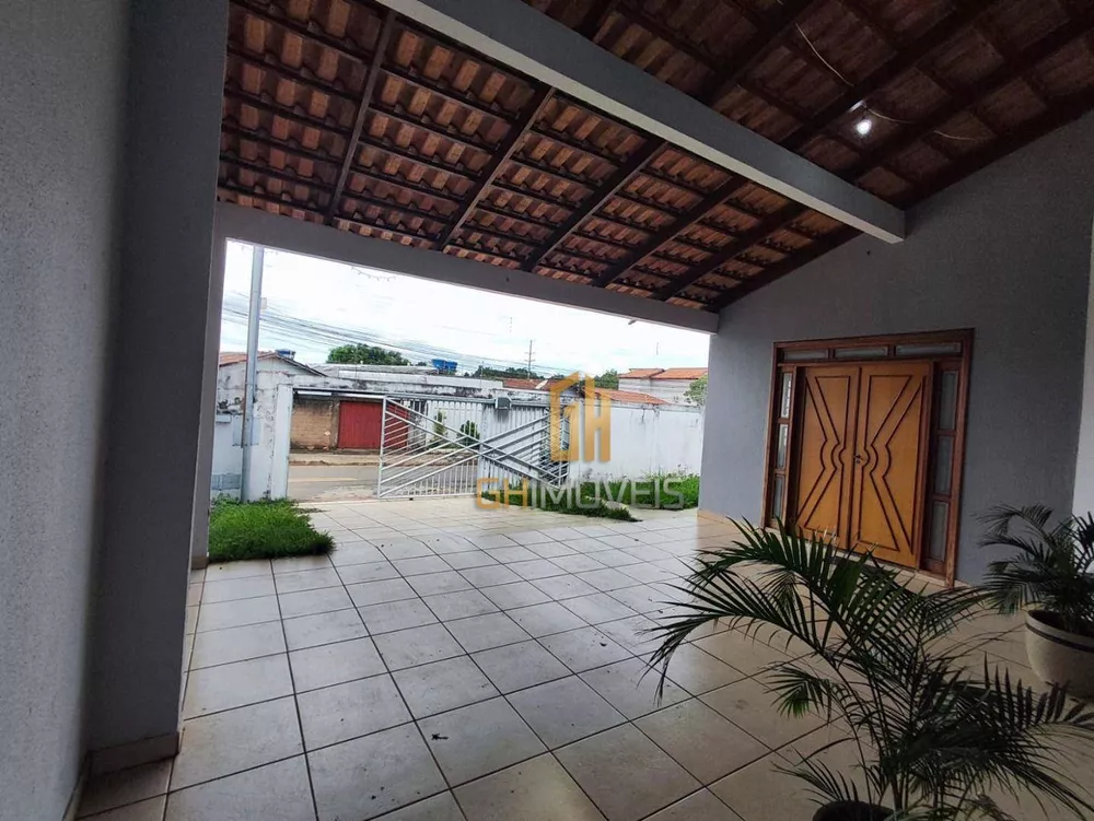 Casa à venda com 3 quartos, 220m² - Foto 4