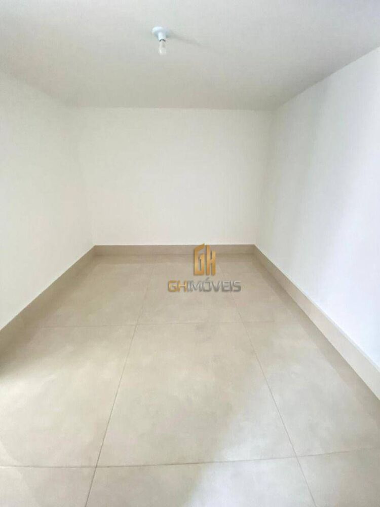 Apartamento, 3 quartos, 221 m² - Foto 2