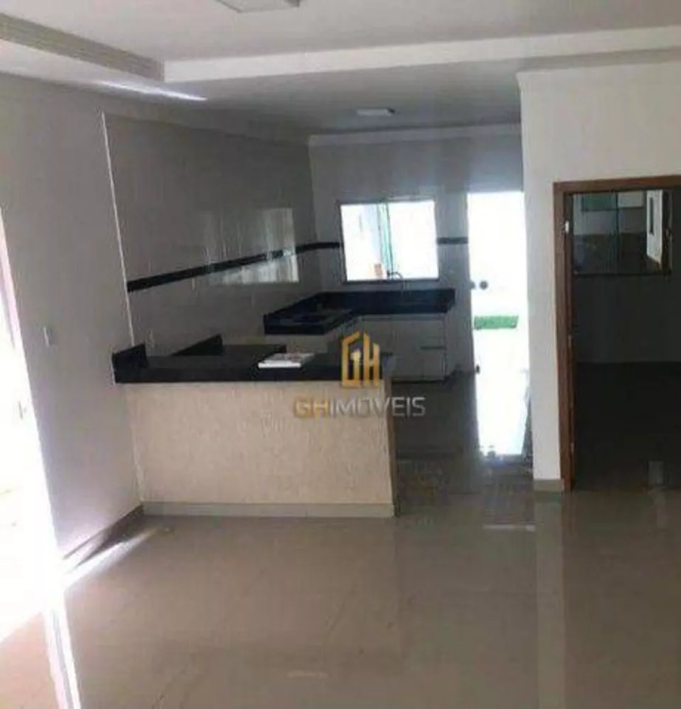 Sobrado à venda com 3 quartos, 238m² - Foto 2