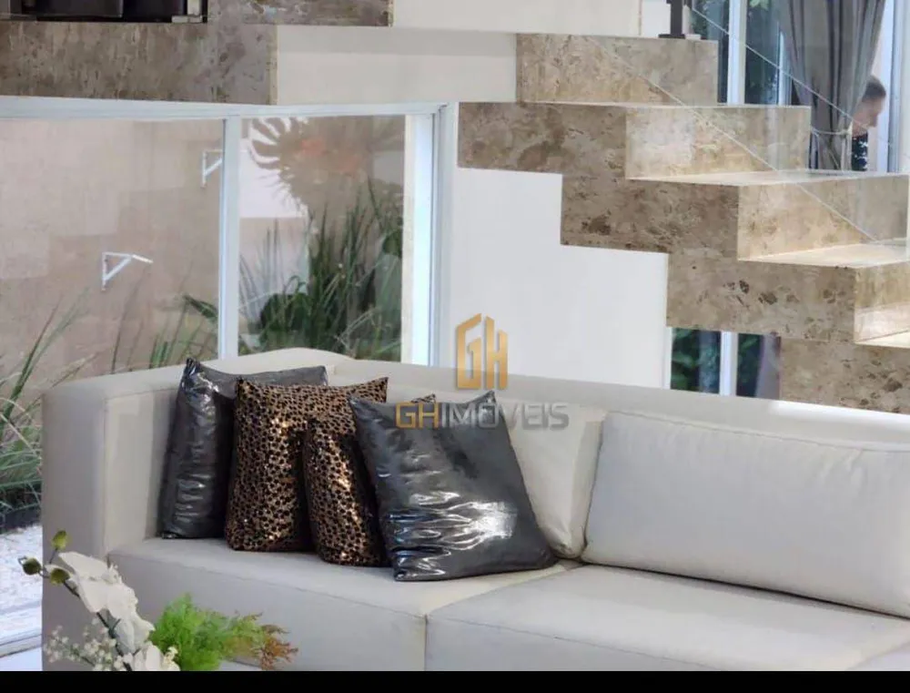 Sobrado, 4 quartos, 350 m² - Foto 1