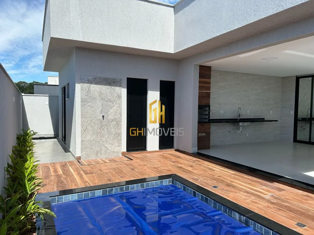 Casa, 3 quartos, 202 m² - Foto 1